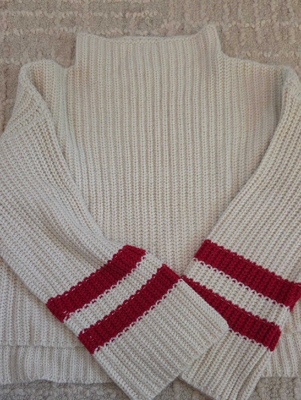 Design Lab Lord & Taylor Cream Knit Turtleneck Sweater Red Stripe Cuffs, S/XS